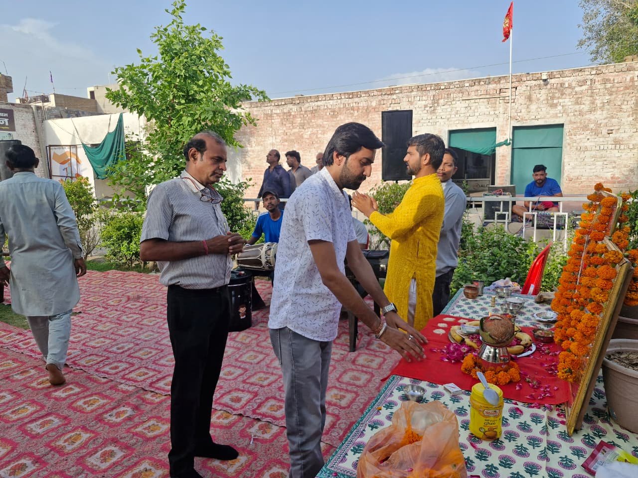 Ceremonial moment at Shakuntala Sadan